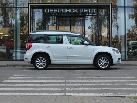 2016 Skoda Yeti I Рестайлинг, белый, 1050000 рублей, вид 4