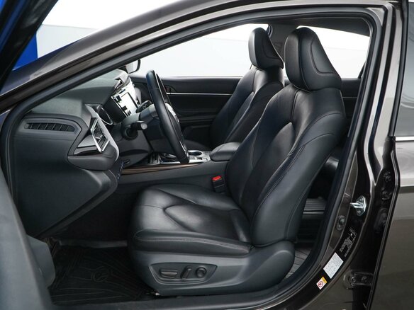 2018 Toyota Camry VIII (XV70), коричневый - вид 9