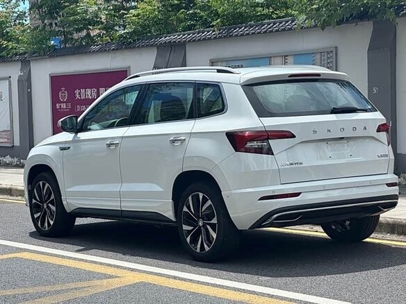 2023 Skoda Karoq I Рестайлинг, белый, 1900100 рублей - вид 4