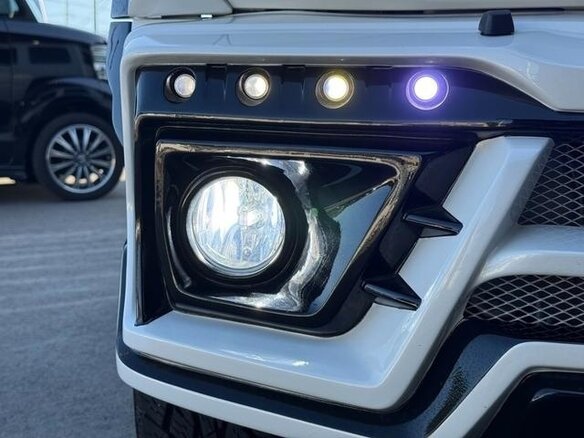 2022 Suzuki Jimny Sierra IV, белый, 1880000 рублей - вид 18
