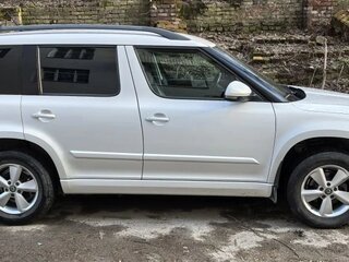 2014 Skoda Yeti I Рестайлинг, белый, 1240000 рублей, вид 4