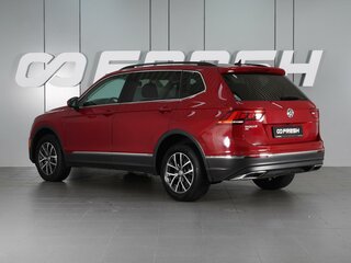 2019 Volkswagen Tiguan II, красный, 2479000 рублей, вид 2