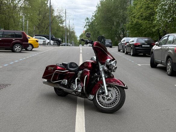 2008 Harley-Davidson Electra Glide, красный, 850000 рублей - вид 1