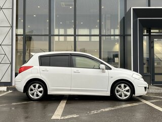 2013 Nissan Tiida I Рестайлинг, белый, 719000 рублей, вид 4