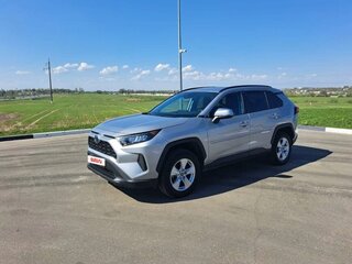 2019 Toyota RAV4 V (XA50), серебристый, 3100000 рублей, вид 1