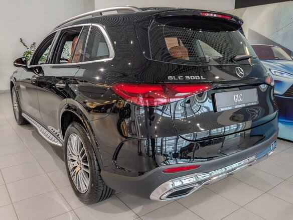 2025 Mercedes-Benz GLC 300 L II (X254), чёрный - вид 4