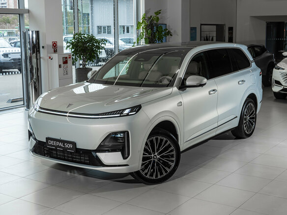 2026 Changan Deepal S09, серебристый, 7039900 рублей - вид 1