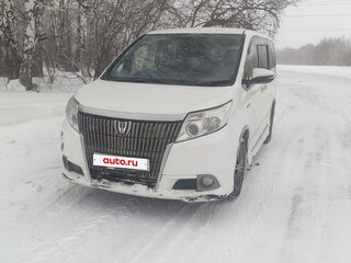 2015 Toyota Esquire I, белый, 1600000 рублей, вид 1