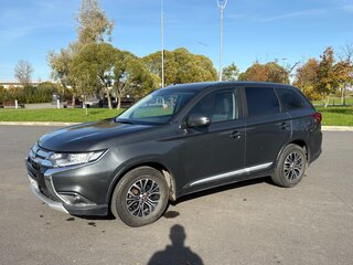 2016 Mitsubishi Outlander III Рестайлинг 2, серый, 1399000 рублей, вид 3