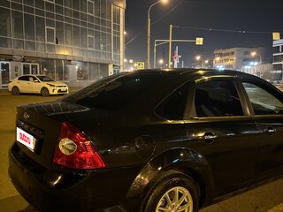 2011 Ford Focus II Рестайлинг, чёрный, 400000 рублей, вид 4