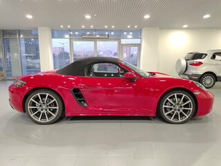 2017 Porsche Boxster IV 718 (982), красный, 6100000 рублей, вид 4