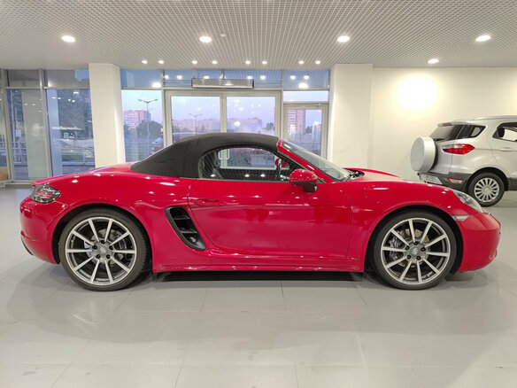 2017 Porsche Boxster IV 718 (982), красный - вид 3