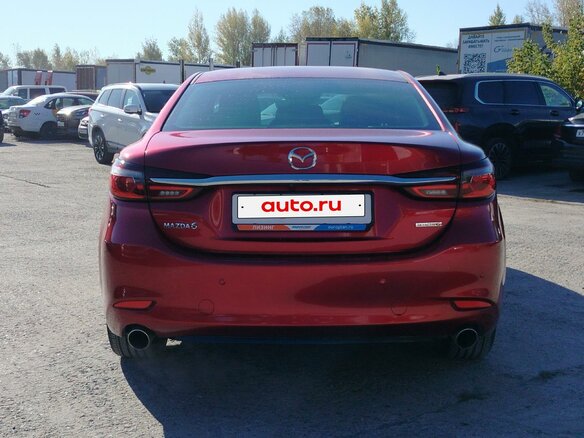 2020 Mazda 6 III (GJ) Рестайлинг 2, красный, 2450000 рублей - вид 5