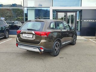2019 Mitsubishi Outlander III Рестайлинг 3, коричневый, 1999000 рублей, вид 5