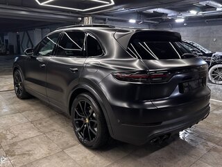 2020 Porsche Cayenne E-Hybrid Coupé III, чёрный, 8000000 рублей, вид 5