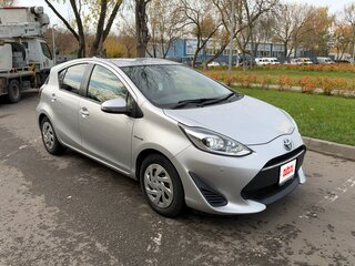 2017 Toyota Aqua I Рестайлинг 2, серый, 1250000 рублей, вид 2
