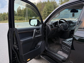 2011 Toyota Land Cruiser 200 Series, чёрный, 4850000 рублей, вид 4