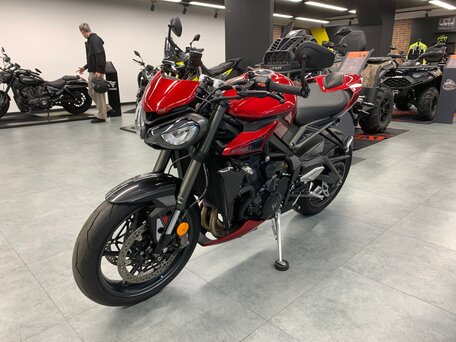 2025 Triumph Street Triple, красный, 1325000 рублей, вид 3