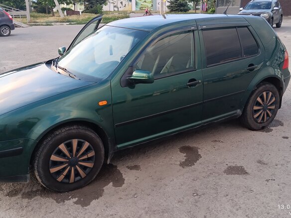 1998 Volkswagen Golf IV, зелёный, 300000 рублей - вид 1