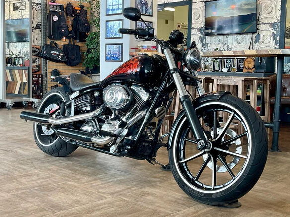 2008 Harley-Davidson Rocker C, чёрный, 1550000 рублей - вид 1