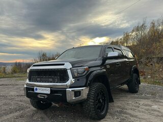2015 Toyota Tundra CrewMax II Рестайлинг, чёрный, 7899000 рублей, вид 3