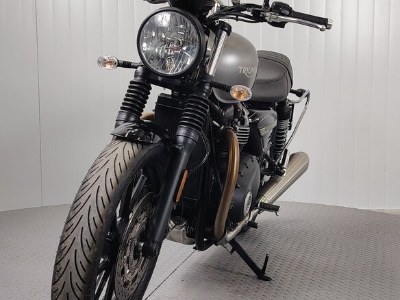 2022 Triumph Speed Twin, серый - вид 2