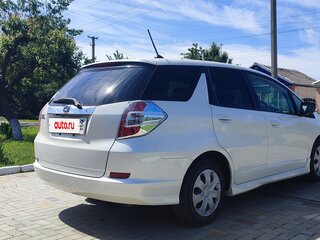 2013 Honda Fit Shuttle I, белый, 1260000 рублей, вид 3