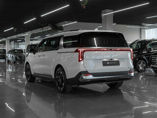 2024 Kia Carnival IV Рестайлинг, белый, 5600000 рублей, вид 4