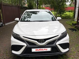 2022 Toyota Camry VIII (XV70) Рестайлинг, белый, 2990000 рублей, вид 2