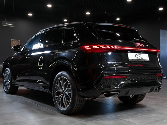 2026 Audi Q5 L III (GU), чёрный, 6600000 рублей - вид 5
