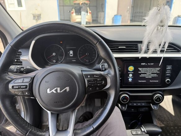 2021 Kia Rio IV Рестайлинг, серый, 1900000 рублей - вид 9