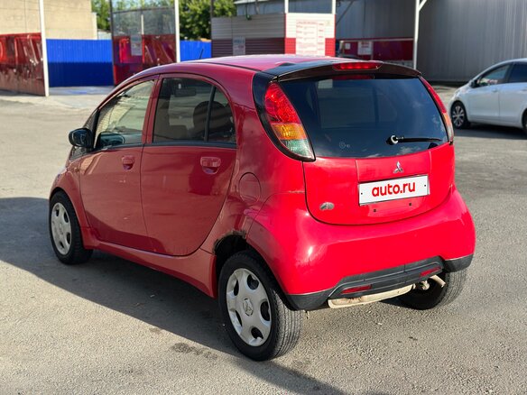 2007 Mitsubishi i, красный, 380000 рублей - вид 11