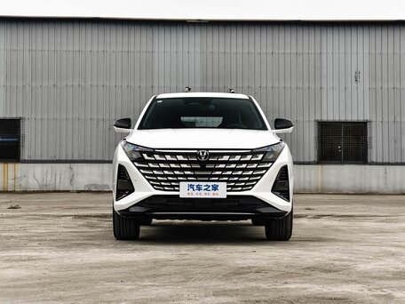 2026 Changan UNI-Z, белый, 2430369 рублей, вид 2
