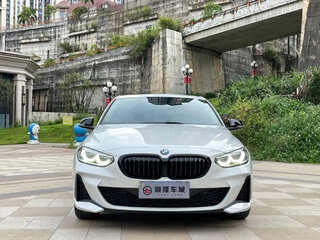 2023 BMW 1 серии 120i III (F52) Рестайлинг, белый, 1795100 рублей, вид 2