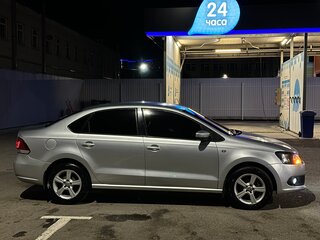 2013 Volkswagen Polo V, серебристый, 750000 рублей, вид 4