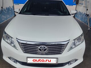 2013 Toyota Camry VII (XV50), белый, 1700000 рублей, вид 1
