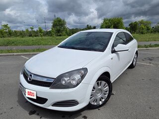 2010 Opel Astra GTC H Рестайлинг, белый, 700000 рублей, вид 4