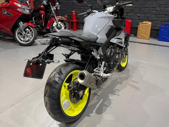 2017 Yamaha MT-10, серый, 995000 рублей - вид 13