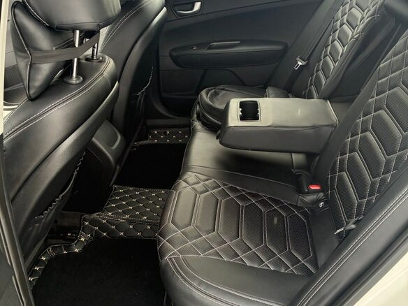 2019 Kia Optima IV Рестайлинг, белый, 1700000 рублей - вид 13