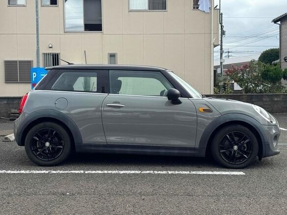 2014 Mini Hatch One III (F55/F56), серый - вид 2