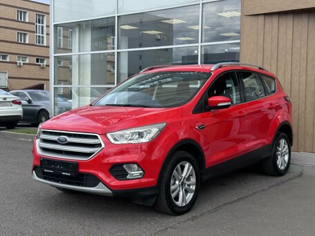 2018 Ford Kuga II Рестайлинг, красный, 1560000 рублей, вид 3
