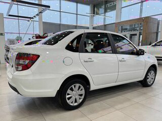2026 Lada (ВАЗ) Granta I Рестайлинг, белый, 1101000 рублей, вид 3