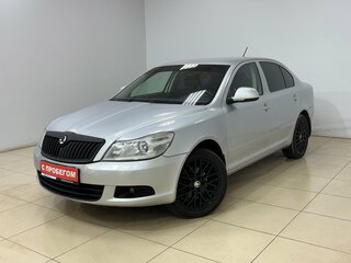 2011 Skoda Octavia II (A5) Рестайлинг, серебристый, 700000 рублей, вид 1
