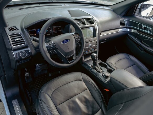 2018 Ford Explorer V Рестайлинг, белый, 2335000 рублей - вид 31