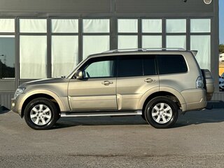 2012 Mitsubishi Pajero IV Рестайлинг 1, бежевый, 1720000 рублей, вид 5