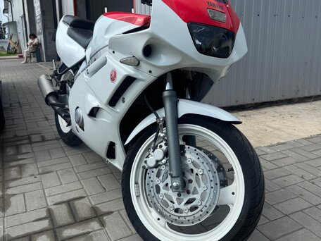 1991 Yamaha FZR600, белый, 145000 рублей, вид 3