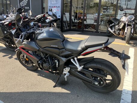 2025 Honda CBR 650R, чёрный, 1115000 рублей, вид 4