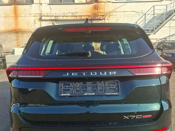 2026 Jetour X70+ I Рестайлинг, зелёный, 3068010 рублей - вид 2