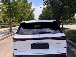 2026 Toyota bZ3X 50 kWh, белый, 2730088 рублей, вид 5