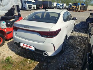 2021 Kia Rio IV Рестайлинг, белый, 1173850 рублей, вид 3